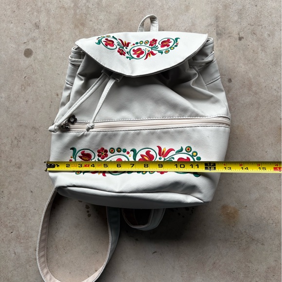 Szervető Cream leather backpack with floral embroidery main image 5